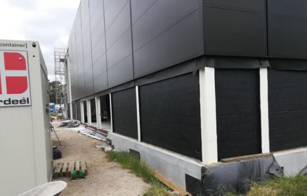 antwerp giants   betonmuren luchtdicht met coating blowerproof